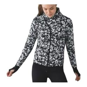 Lululemon Women’s Cozy Cuddle Up black/ white full zip jacket size 4
